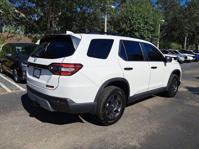 new 2025 Honda Pilot car, priced at $51,350