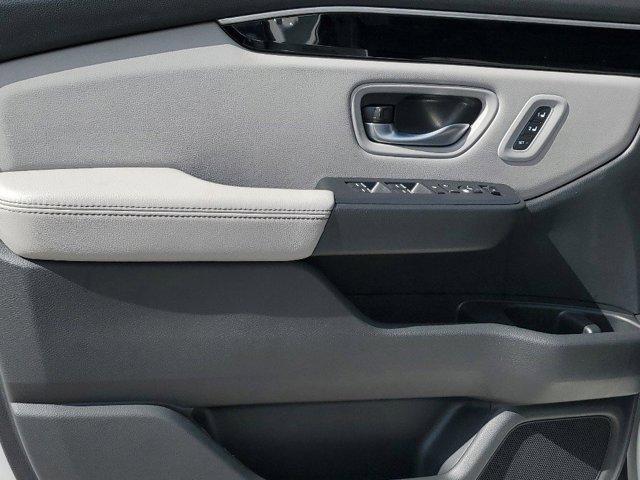 new 2025 Honda Pilot car, priced at $51,505