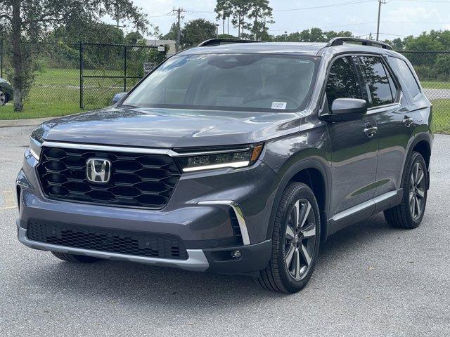 new 2025 Honda Pilot car, priced at $48,595