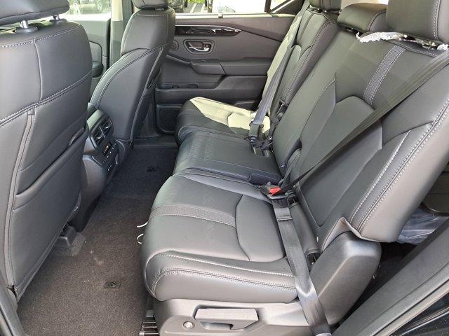 new 2025 Honda Pilot car, priced at $45,725