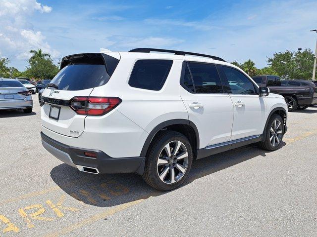 new 2025 Honda Pilot car, priced at $54,985