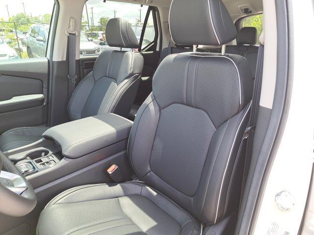 new 2025 Honda Pilot car, priced at $54,985