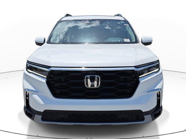new 2025 Honda Pilot car, priced at $54,985