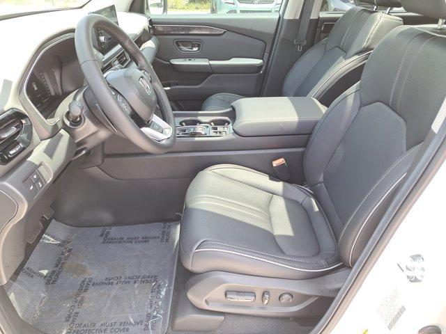 new 2025 Honda Pilot car, priced at $54,985
