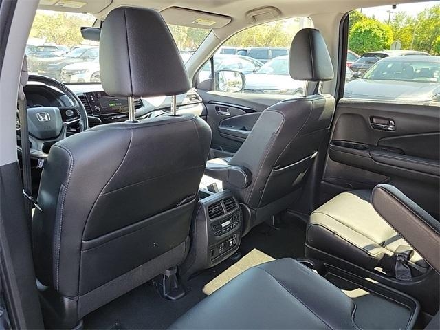 used 2022 Honda Pilot car, priced at $34,997