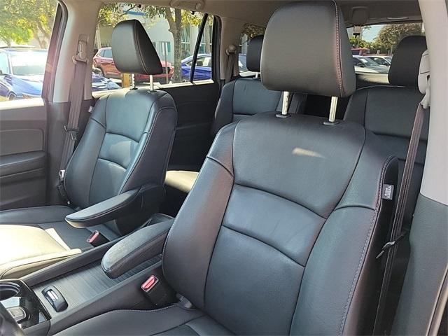 used 2022 Honda Pilot car, priced at $34,997