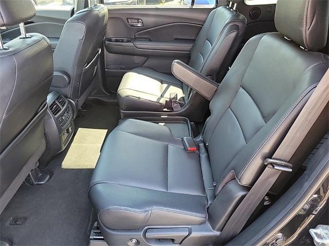 used 2022 Honda Pilot car, priced at $34,997