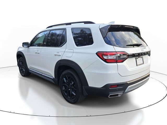 new 2025 Honda Pilot car, priced at $52,155