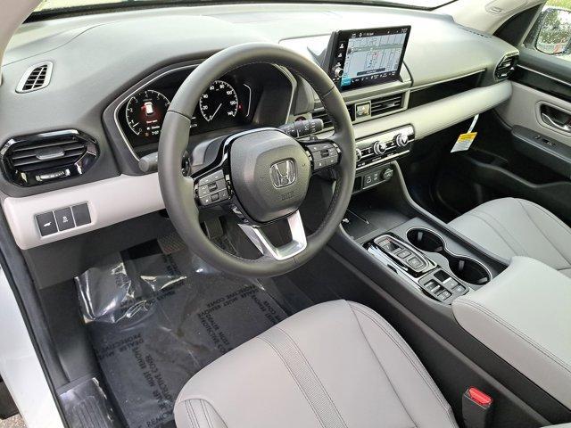 new 2025 Honda Pilot car, priced at $52,155