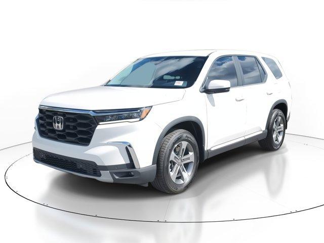 new 2025 Honda Pilot car, priced at $45,350