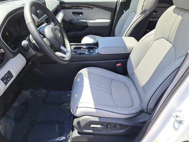 new 2025 Honda Pilot car, priced at $55,030