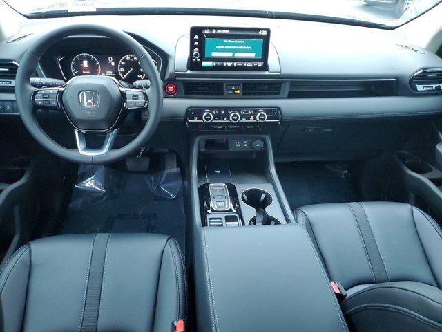 new 2025 Honda Pilot car, priced at $45,405