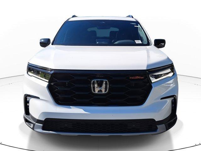 new 2025 Honda Pilot car, priced at $51,350