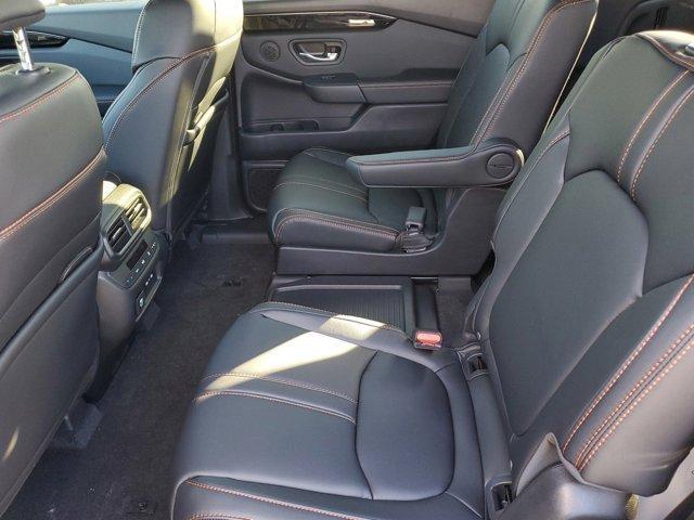 new 2025 Honda Pilot car, priced at $51,350