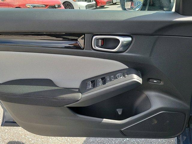 new 2025 Honda Civic Hybrid car, priced at $30,555