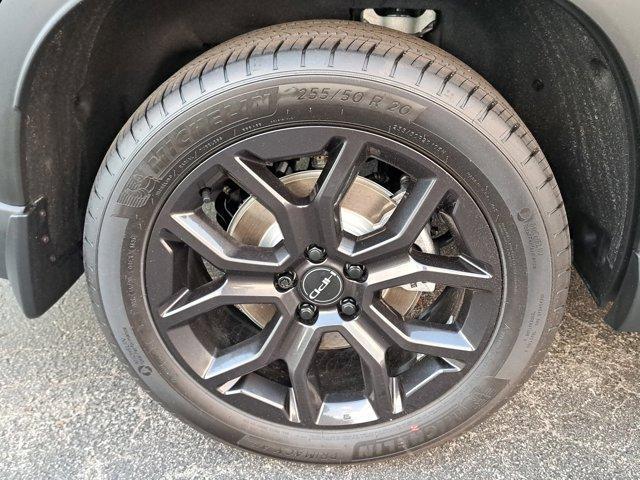 new 2025 Honda Pilot car, priced at $50,895