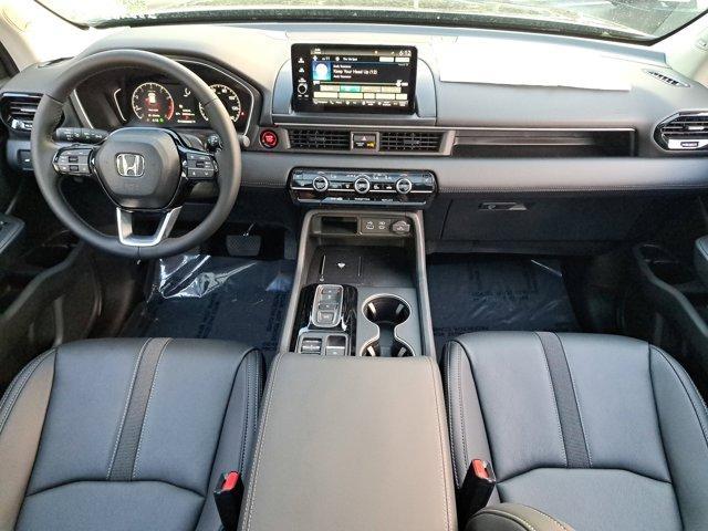 new 2025 Honda Pilot car, priced at $50,895