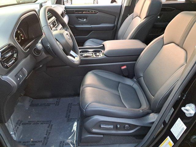 new 2025 Honda Pilot car, priced at $50,895