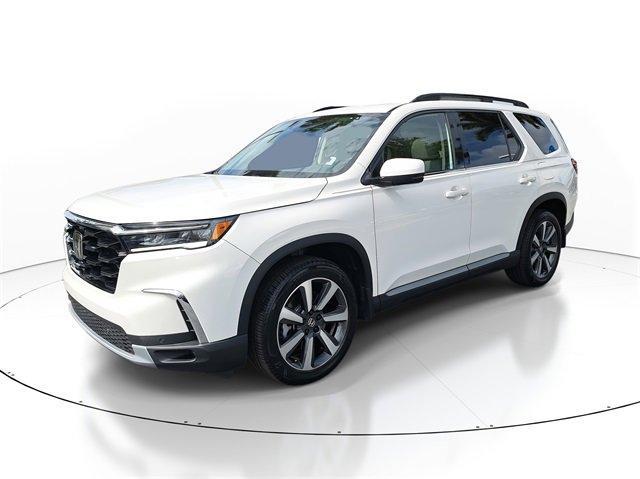 used 2024 Honda Pilot car, priced at $41,900