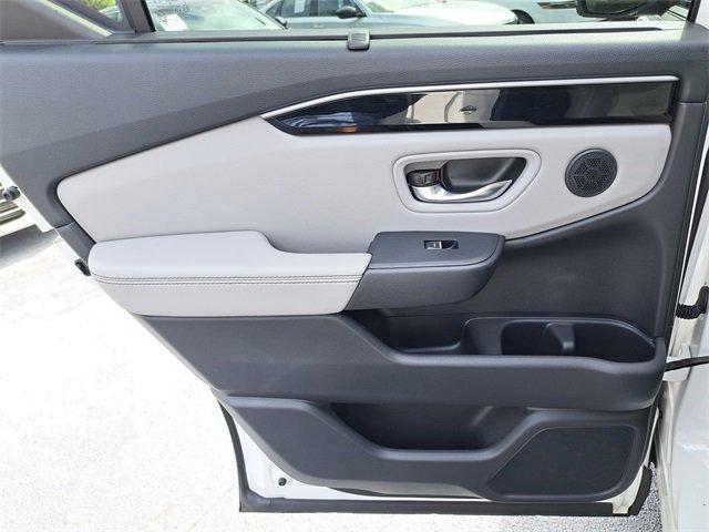 used 2024 Honda Pilot car, priced at $41,900