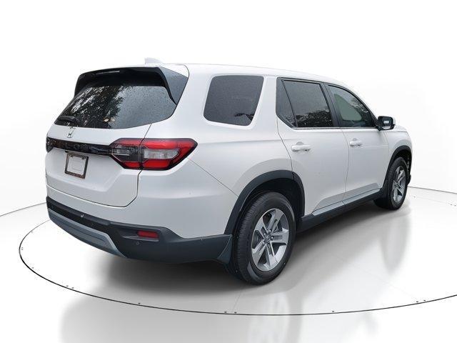 new 2025 Honda Pilot car, priced at $48,280