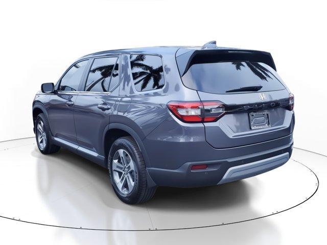 new 2025 Honda Pilot car, priced at $44,995