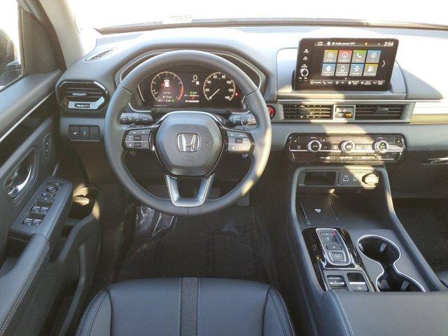 new 2025 Honda Pilot car, priced at $51,550