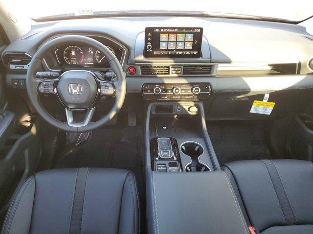 new 2025 Honda Pilot car, priced at $51,550