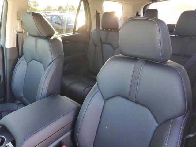 new 2025 Honda Pilot car, priced at $51,550