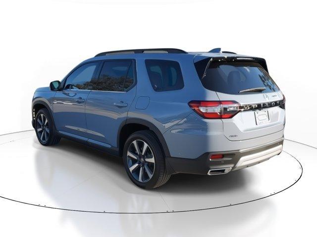 new 2025 Honda Pilot car, priced at $51,550