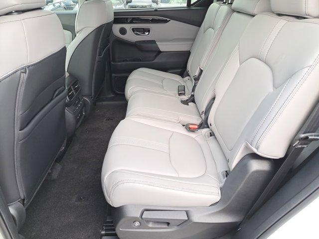 new 2025 Honda Pilot car, priced at $47,550