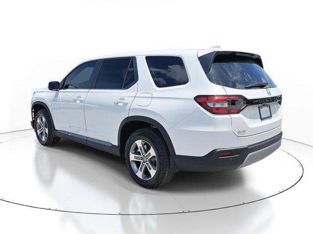 new 2025 Honda Pilot car, priced at $47,550