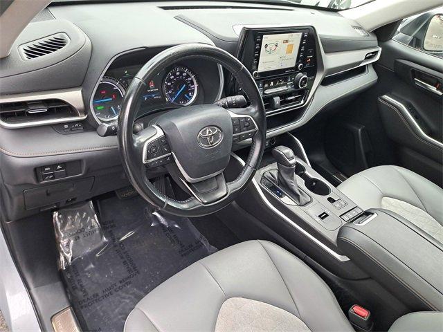 used 2022 Toyota Highlander Hybrid car, priced at $31,900