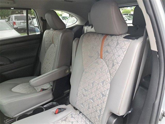 used 2022 Toyota Highlander Hybrid car, priced at $31,900