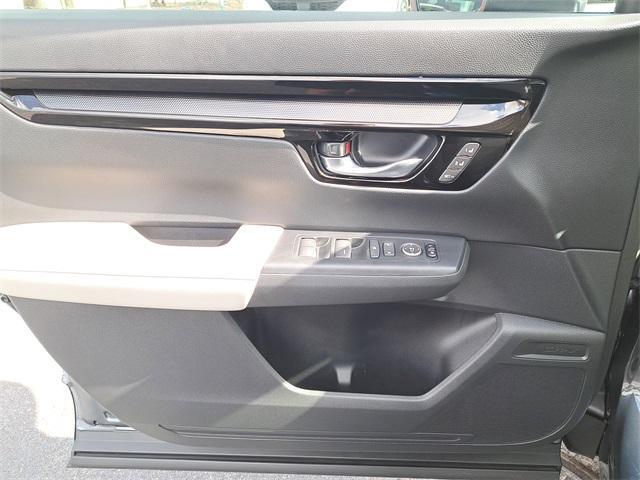 used 2025 Honda CR-V car, priced at $30,900