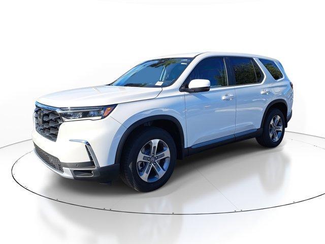new 2025 Honda Pilot car, priced at $48,235