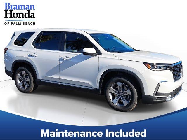 new 2025 Honda Pilot car, priced at $48,235
