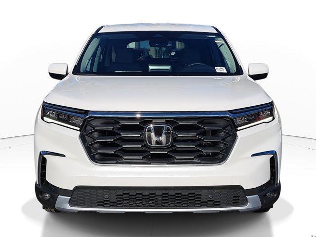 new 2025 Honda Pilot car, priced at $48,235