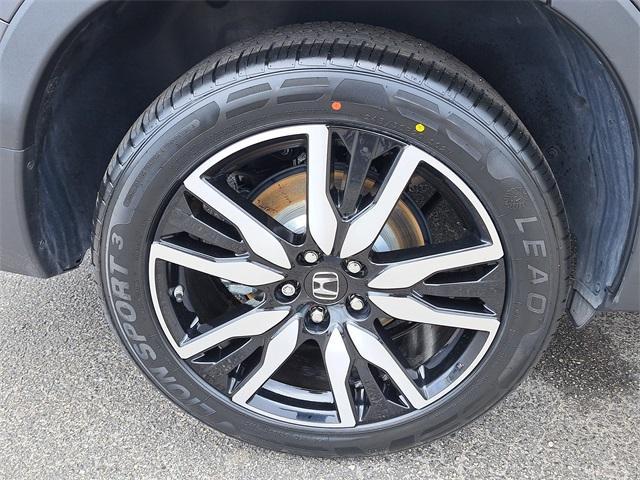 used 2021 Honda Pilot car, priced at $29,900