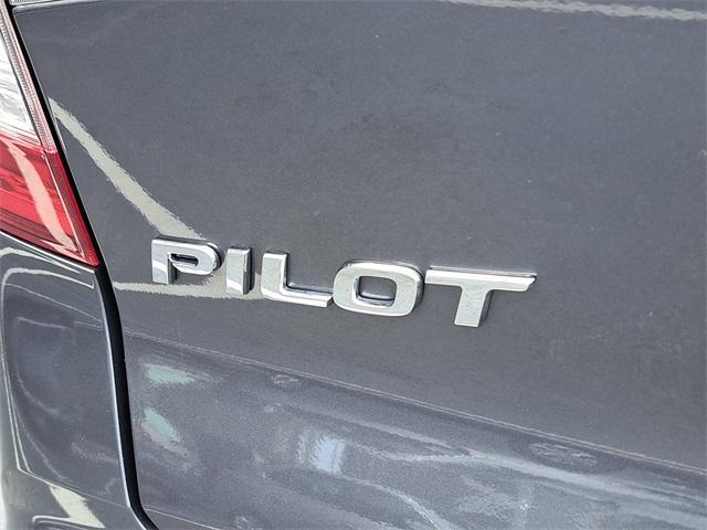 used 2021 Honda Pilot car, priced at $29,900