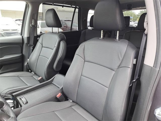 used 2021 Honda Pilot car, priced at $29,900