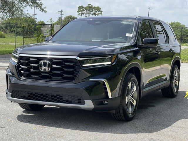 new 2025 Honda Pilot car, priced at $46,695