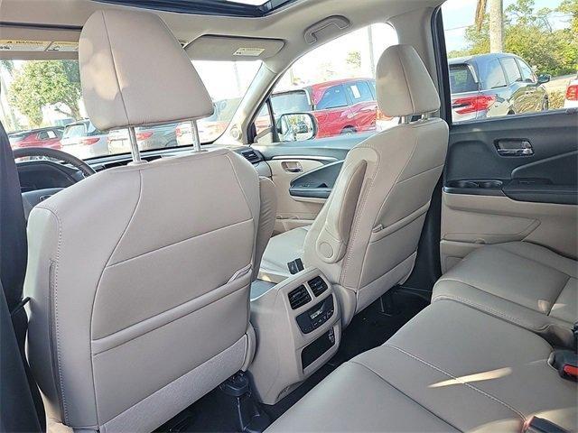 used 2022 Honda Pilot car, priced at $33,999