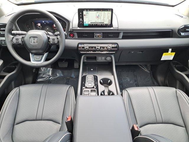 new 2025 Honda Pilot car, priced at $55,975
