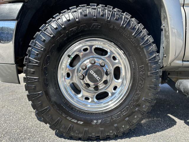 used 2002 GMC Sierra 2500 car, priced at $8,995