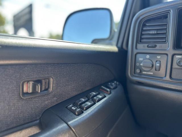 used 2002 GMC Sierra 2500 car, priced at $8,995