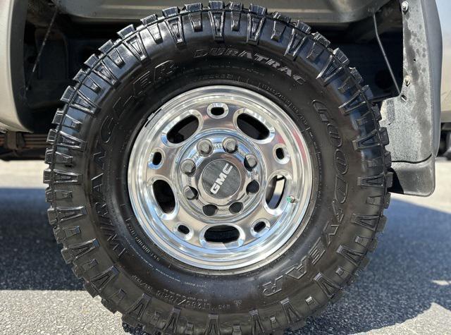 used 2002 GMC Sierra 2500 car, priced at $8,995