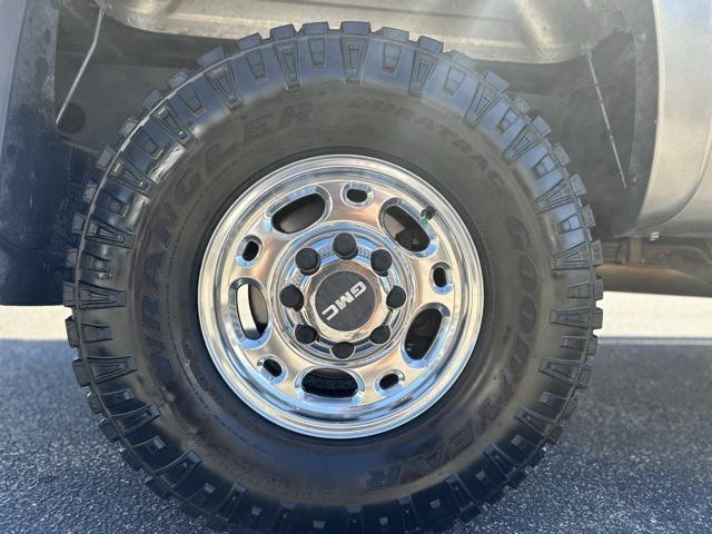 used 2002 GMC Sierra 2500 car, priced at $8,995