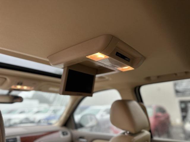 used 2011 Chevrolet Avalanche car, priced at $10,595