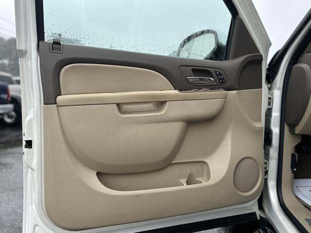 used 2011 Chevrolet Avalanche car, priced at $10,595